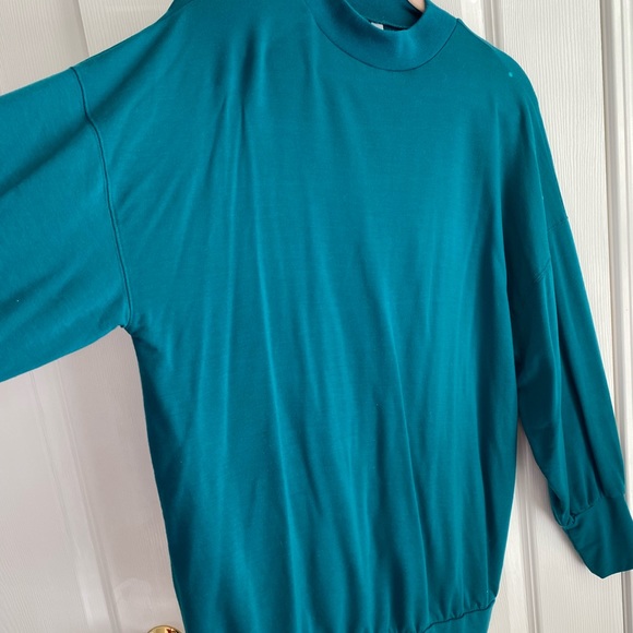 Fabletics Green Tunic - Picture 2 of 7